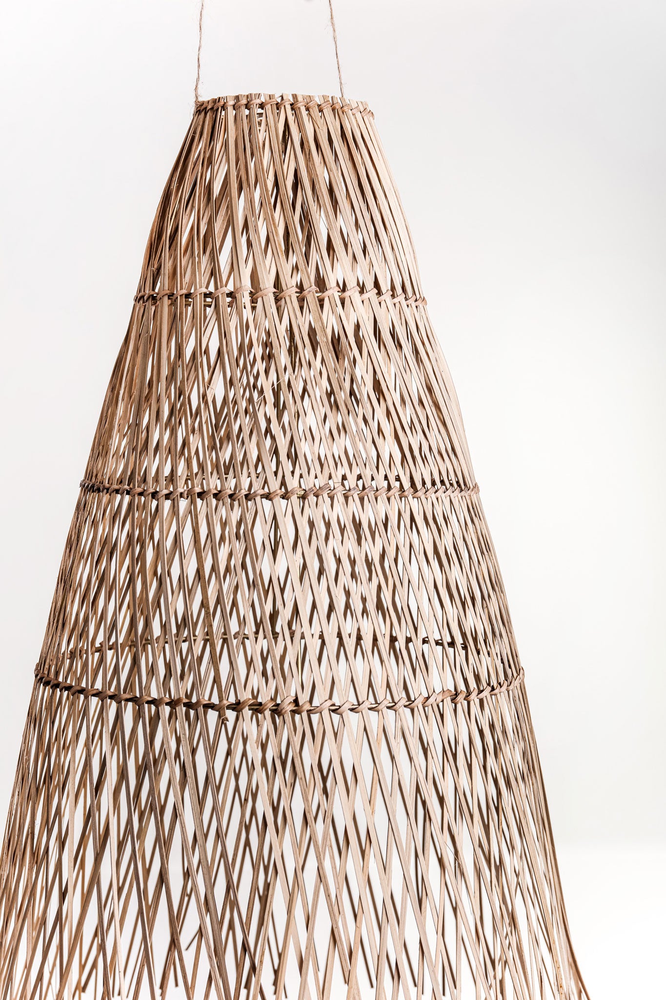 Rá Bamboo Handwoven Hanging Lamp